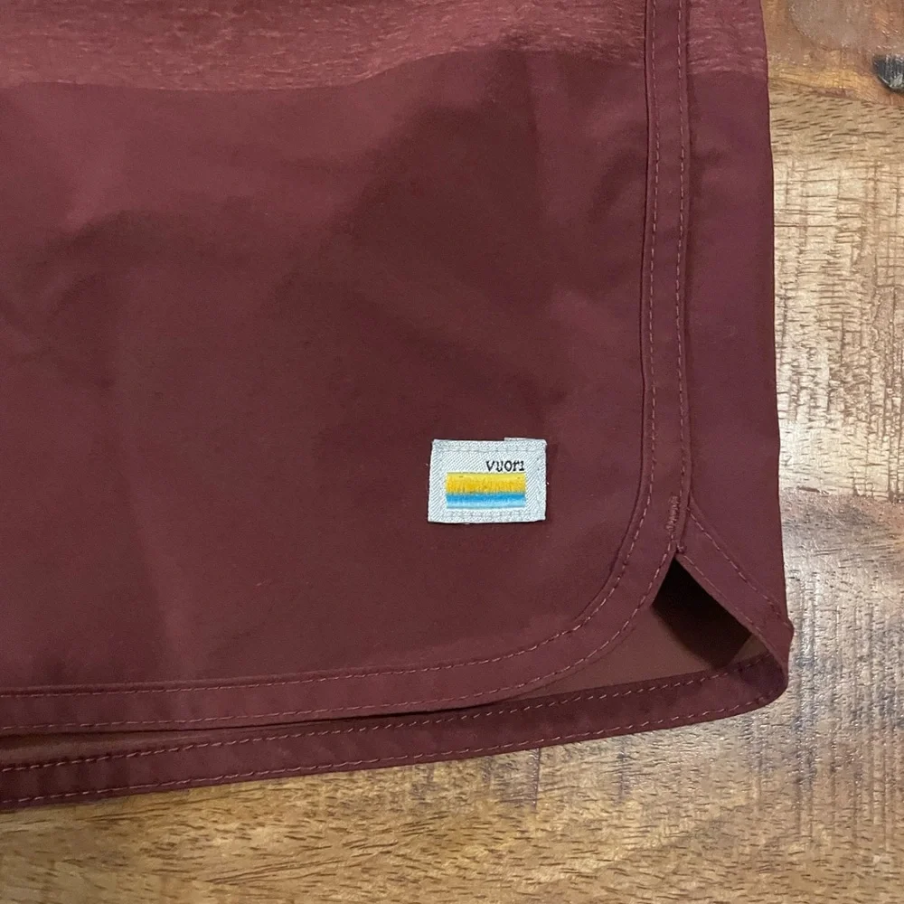 Vuori Banks Shorts 7”